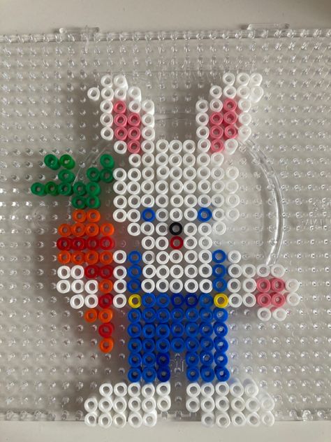 Easter Hama Beads, Bead Bunny, Melt Beads Patterns, Hama Beads Design, Perler Bead Templates, Diy Perler Bead Crafts, Hama Bead, Hama Beads Patterns, Melty Beads