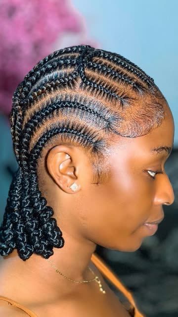 View this Snap from Tatiana Tantoh on Snapchat! All Back Hairstyle, Hair Braid Designs, Latest Hair Braids, Cornrows Natural Hair, Cornrows Braids For Black Women, Short Box Braids Hairstyles, Braided Hairstyles For Black Women Cornrows, Box Braids Hairstyles For Black Women, Braided Cornrow Hairstyles