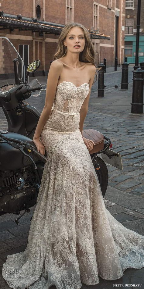 Wedding Dresses Simple Elegant Lace, Dresses Simple Elegant, Wedding Dresses Simple Elegant, Wedding Inspirasi, Lace Wedding Dresses With Sleeves, Wedding Dresses With Sleeves, Dresses Simple, Elegant Wedding Dress, Wedding Dress Inspiration