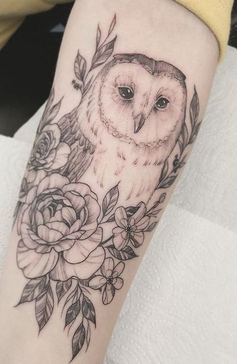 Owl Tattoos Simple, Snowy Owl Tattoo, White Owl Tattoo, Simple Owl Tattoo, Barn Owl Tattoo, Owl Tattoo Sleeve, Owl Tattoo Small, Tattoo Owl, Owl Tattoo Drawings