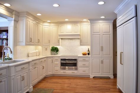 RTA cabinets are less expensive, easy to handle, easy to be shipped, and easy to assemble. Also, they are always in stock. Prefab Kitchen, Prefab Kitchen Cabinets, Prefab Cabinets, Affordable Kitchen Cabinets, Kitchen Cabinet Door Styles, Affordable Cabinets, Modular Kitchen Cabinets, Upper Kitchen Cabinets, Rta Kitchen Cabinets