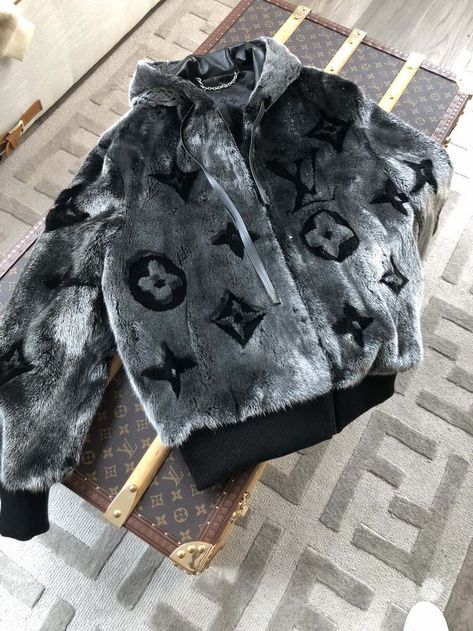 Luxury Hoodie, Hoodie Design Ideas, Louis Vuitton Jacket, Drippy Outfit, Outfits Dressy, Black Men Fashion Swag, Dope Outfits For Guys, Mink Fur Coat, Streetwear Aesthetic