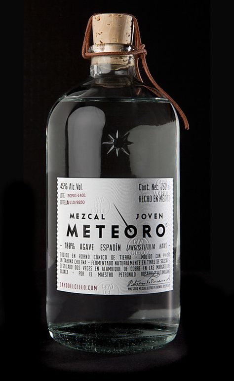 Mezcal Meteoro Tequila Design, Mezcal Brands, Alcohol Branding, Drinks Ideas, Alcohol Packaging, Wine Photography, Drink Labels, Alcohol Bottles, Packaging Labels Design