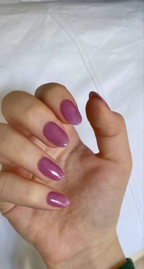 Purple Gel Dip Nails, Purple Jelly Nails Short, Pinky Purple Nail Color, Purple Pink Nail Polish, Glossy Purple Nails, Purplish Pink Nails, Light Plum Nails, Light Pink Purple Nails, Lilac Jelly Nails