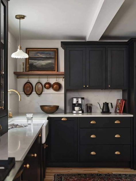 Moody Kitchen, Bed & Breakfast, English Kitchens, Black Kitchen Cabinets, Gold Kitchen, Kitchen Farmhouse, Black Cabinets, Updated Kitchen, Black Kitchens