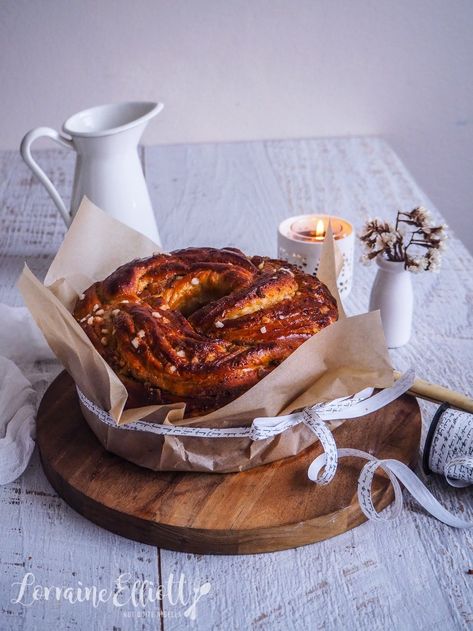 Gingerbread Babka recipe Eggy Bread, Gingerbread Spice, Babka Recipe, Chocolate Icing, Christmas Sweets, Christmas 2019, Christmas Gingerbread, Vegetarian Chocolate, Sweets Desserts