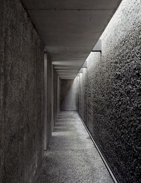 Architecture Restaurant, Concrete Architecture, Concrete Walls, Industrial Architecture, Brutalist Architecture, Salou, Light And Space, Light Architecture, Brutalism