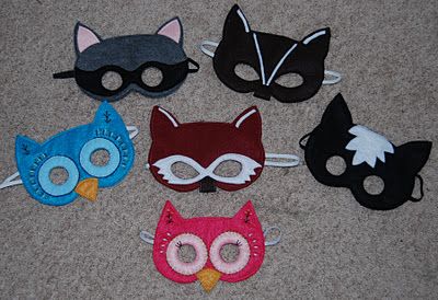 DIY Felt Masks.  I definitely think I need to make some of these!  I love the detail and pizazz! Felt Animal Masks, Felt Masks, Animal Snacks, Animal Felt, Animal Lessons, Felt Fish, Felt Mask, Nocturnal Animals, Winter Animals