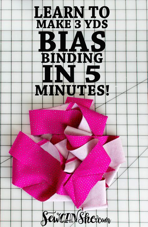 How to Make 3 Yards of Continuous Bias Binding from a Fat Quarter!!! {video tutorial} Make Bias Binding, Clutch Bag Pattern, Binding Tutorial, Diy Techniques, Beginner Sewing Projects Easy, Quilt Binding, Bias Binding, Leftover Fabric, Quilting Tips