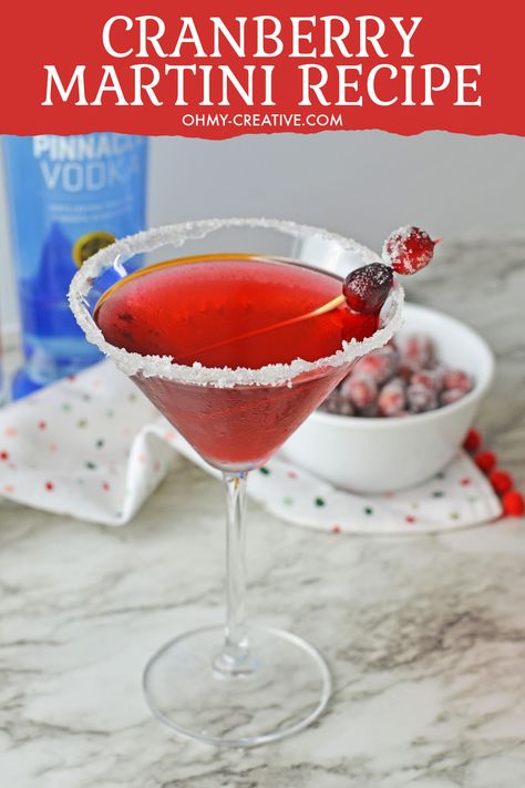 Cranberry Vodka Recipe Cocktails, Santa Clausmopolitan, Cranberry Vodka Recipe, Easy Holiday Cocktail Recipes, Cranberry Martini, Easy Holiday Cocktails, Festive Holiday Drinks, Unsweetened Cranberry Juice, Christmas Martini