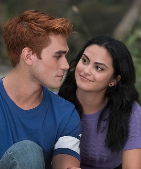 Why Archie & Veronica Breakup On Riverdale Should Stick Archie Veronica, Riverdale Veronica, Cami Mendes, Perfect Sisters, Archie Andrews, American Teen, Julia Berolzheimer, Honest Truth, Veronica Lodge