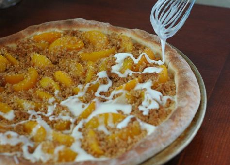 Peach Dessert Pizza, Blueberry Dessert Pizza, Desert Pizza, Apple Crisp Pizza, Peach Pizza, Cinnamon Roll Desserts, Sugar Cookie Pizza, Dessert Pizzas, Easy Fruit Pizza