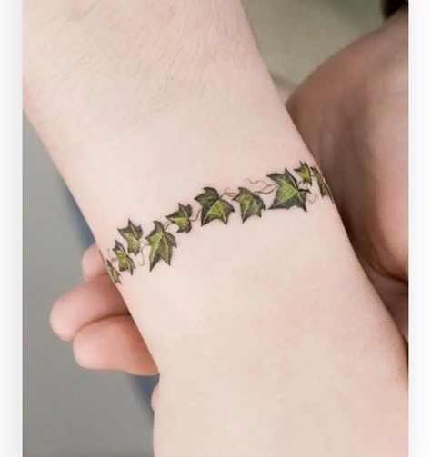 Tattoo Ivy Vine, Vine On Wrist Tattoo, Ivy Vine Tattoo Arm, Ivy Bracelet Tattoo, Ivy Tattoos For Women, Small Ivy Tattoo, Ivy Tatoos, Ivy Plant Tattoo, Ivy Tattoo Vines For Women