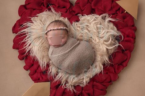 100 Newborn Baby Background PSD For Photoshop Newborn Valentine Pictures, Valentines Baby Photos, Heart Basket, Foto Newborn, Basket Wreath, Valentine Picture, Baby Photoshoot Boy, Newborn Photography Poses, Newborn Baby Photoshoot