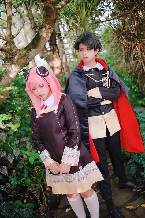 Damian Cosplay, Anya And Damian, Anya Damian, Anya X Damian, Family Cosplay, Anime Cosplay, Cosplay Anime, Bomber Jacket, Anime