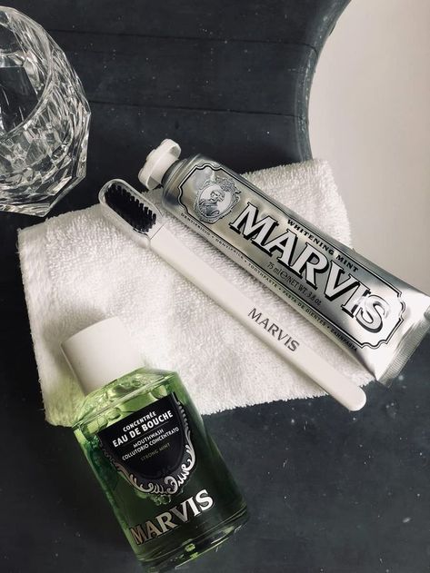 Cleaning Ritual, Marvis Toothpaste, Homemade Mouthwash, Oral Care Products, Mint Toothpaste, How To Prevent Cavities, Receding Gums, Natural Teeth Whitening, Natural Teeth