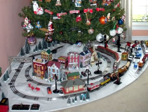 lionel christmas train layout | My Marx 027 tinplate Christmas layout - Toy train operating and ... Toy Train Layouts, Christmas Tree Train, Christmas Train Set, Christmas Layout, Model Train Table, Toy Trains Set, Toy Trains, Model Train Sets, Christmas Layouts