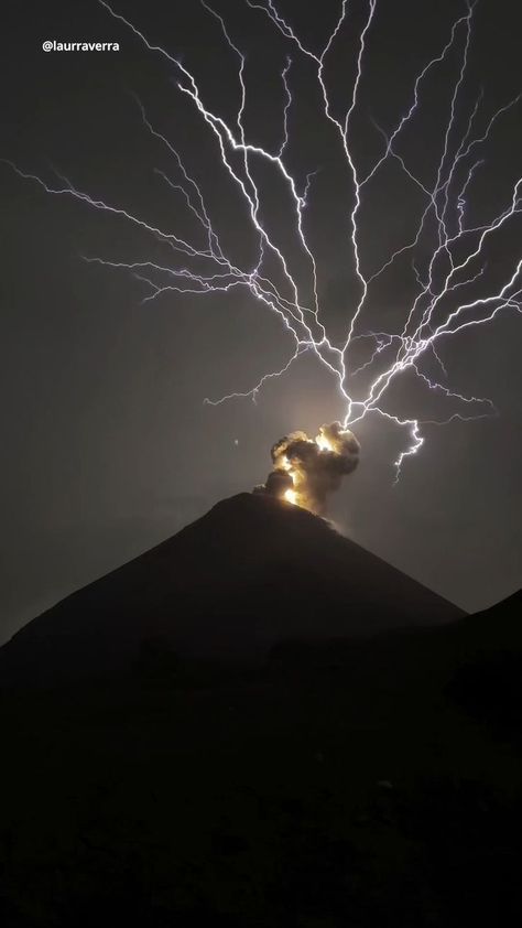 Witness the awe-inspiring volcanic lightning at Volcán de Fuego in Guatemala! ⚡️🌋 This once-in-a-lifetime natural phenomenon, gifted by Mother Earth herself, is a breathtaking spectacle you won't want to miss. Perfect for nature enthusiasts and adventurers. 🌍✈️ Visit our blog for more Information & Details. Video credits goes to : @trainpal(tiktok) Volcanic Lightning, Volcano Lightning, Miss Perfect, Video Credits, Natural Phenomena, Awe Inspiring, Mother Earth, Volcano, To Miss