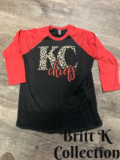 Chiefs T Shirt Ideas, Kc Chiefs Shirts, Mummy Crafts, Kansas City Chiefs Shirts, Kc Football, Chiefs Kingdom, Cricut Shirts, Chiefs Shirts, Dressy Shirts