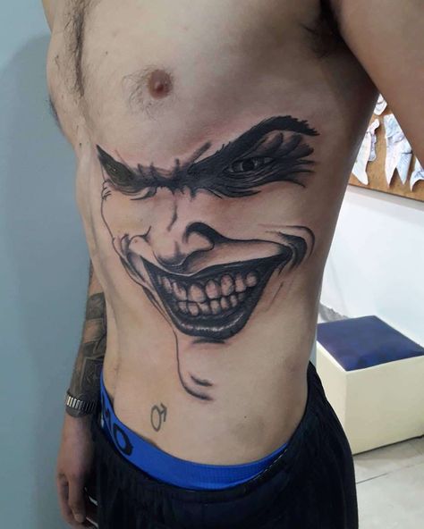 Tato Joker, Joker Face Tattoo, Chest Tattoo Drawings, Best Neck Tattoos, Mahadev Tattoo, Gangsta Tattoos, Joker Face, Joker Tattoo, Back Tattoos For Guys