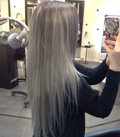 Grey Hair Aesthetic, Long Silver Hair, Silver White Hair, Grey Hair Dye, Grey White Hair, Icy Blonde Hair, Silver Blonde Hair, White Blonde Hair, Dyed Hair Inspiration