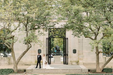 Rodin Museum | Water Works by Cescaphe Wedding Photography | Romantic Floral Inspired Wedding from Shannon Wellington Weddings | Kate and Nate | Samantha Jay Photography Cescaphe Wedding, Amherst College, Friends First, Rodin Museum, Philadelphia Art, Art Museum Wedding, Philadelphia Museums, Museum Wedding, Sophomore Year