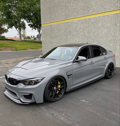 Bmw M Series, Car Life Hacks, Dream Cars Bmw, Aesthetic Cool, Bmw 330i, Aesthetic Car, Dream Cars Jeep, Car Decorations, Car Organizer