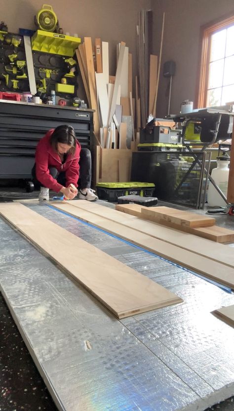 Melissa Tyler preparing her wood for a DIY fireplace mantel. Fireplace Mantle Diy, Mantle Diy, Diy Fireplace Mantle, Diy Fireplace Mantel, Diy Mantel, Wood Mantel, Faux Wood Beams, Diy Fireplace, Fireplace Mantel