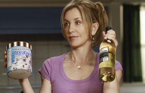 Lynette Scavo (Felcity Huffman) ~ Desperate Housewives ~ Episode Stills ~ Season 8: Episode 3: Watch While I Revise the World #amusementphile Gabrielle Solis, Felicity Huffman, Money Cant Buy Happiness, Desperate Housewives, Reaching For The Stars, Stay At Home Mom, Wisteria, Stay At Home, Serie Tv