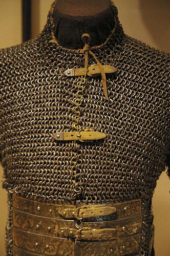 Shirt of mail and plate | Flickr - Photo Sharing! Chain Mail Armor Dnd Art, Chain Mail Armor Dnd, Chain Mail Armor, Chain Mail Shirt, 15th Century Armor, Medieval Clothes, Historical Armor, Medieval Life, Armadura Medieval