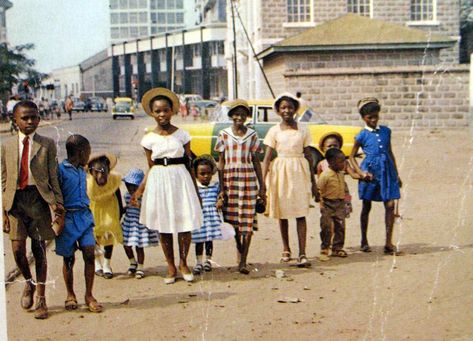 Nigeria In The 60s/70s. Sights And Sounds - Politics (11) - Nigeria Nigerian Outfits, American Photo, Nigerian Styles, West Africa, Sunday School, Old Pictures, Creative Studio, American Vintage, Vintage Photos