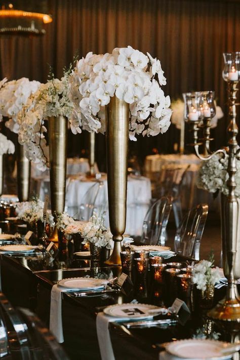 Gatsby inspired wedding design by The WHITT Experience |photo by Brandon Scott Photography Classy Wedding Centerpieces, Art Deco Wedding Centerpieces, Roaring Twenties Wedding, Brandon Scott, Gatsby Wedding Theme, Wedding Centrepiece, Wedding Reception Planning, Art Deco Theme, Gold Centerpieces