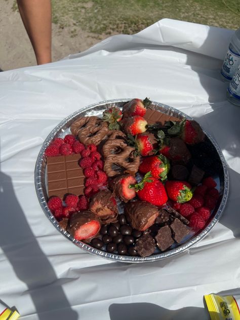 #charcuterie #snacks #strawberries #chocolate Strawberry Charcuterie Board, Charcuterie Board With Chocolate, Charcuterie Snacks, Strawberries Chocolate, Chocolate Covered Strawberry, Anniversary Ideas, Covered Strawberries, Chocolate Strawberries, Chocolate Covered Strawberries