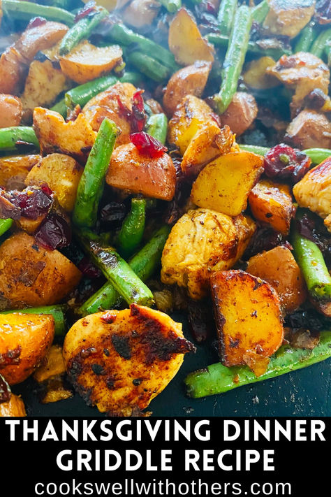 turkey and green beans on the griddle Thanksgiving Veggies, Small Thanksgiving, Potatoes And Green Beans, Cozy Fall Recipes, Griddle Recipes, Flat Top Grill, Yummy Meals, Blackstone Griddle, Grill Recipes