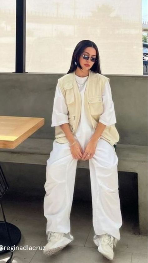 Outfits With Vests For Women, Summer Baddie Outfits, Modest Streetwear, Summer Baddie, Modest Casual Outfits, Tomboy Style Outfits, Hip Hop Outfits, Blog Article, Streetwear Fashion Women