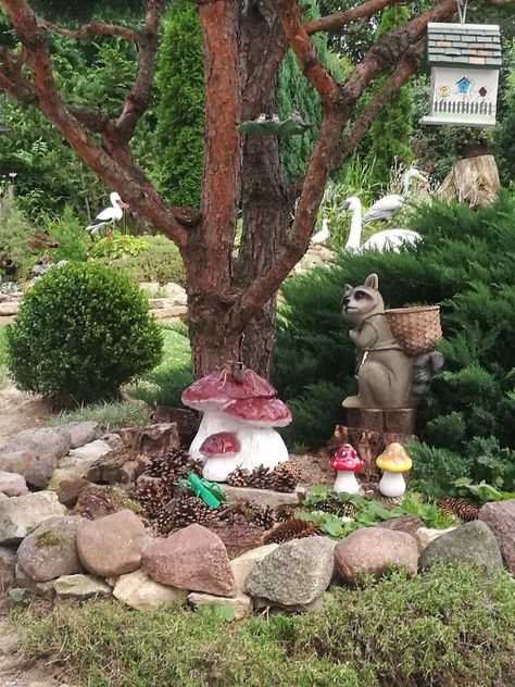 Autorstwa Ewa Rutkowska Low Maintenance Garden Design, Easy Backyard Diy, Fairytale Garden, Landscaping Trees, Enchanting Garden, Fairy Garden Designs, Easy Backyard, Beautiful Fairy, Garden Whimsy