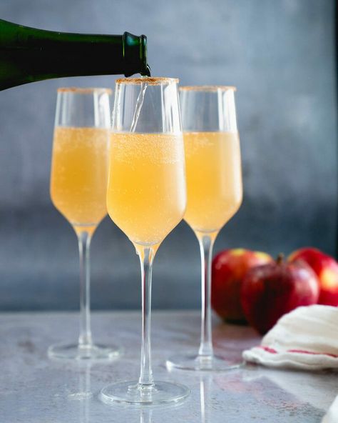 Cointreau Drinks, Hard Cider Cocktail, Cider Mimosa, Making Apple Cider, Cider Mimosas, Apple Cider Mimosa, Spiked Apple Cider, Best Apple Cider, Christmas Gin