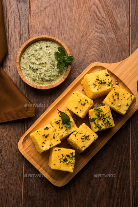 Khaman Dhokla Photography, Dhokla Photography, Food References, Khaman Dhokla, Gujarati Snacks, Mint Chutney, Textures Art, Chef Food, Interesting Food