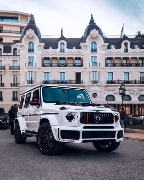 Mercedes G Wagon White, Mercedes G Series, Mercedes Brabus, Mercedes Wallpaper, Black Audi, Mercedes G Wagon, Bmw Wallpapers, Latest Car, Mercedes Benz G Class