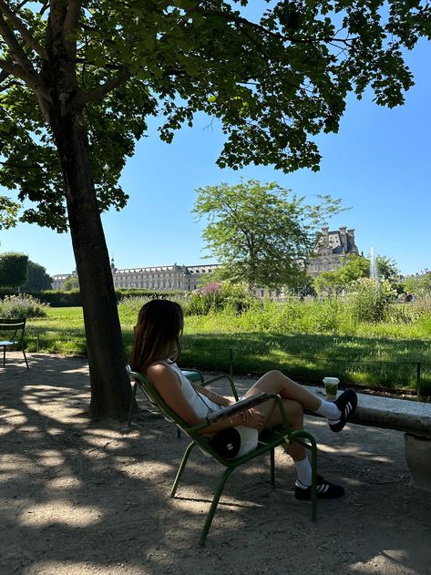 Tuileries Garden in paris, france Paris Pics, Tuileries Garden, Jardin Des Tuileries, Paris Pictures, Inspo Pics, Dream Travel Destinations, Paris City, City Trip, Colby