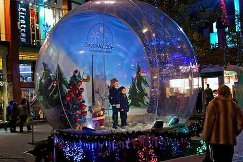 Christmas Parade Float Liverpool Christmas, Snowglobe Christmas, Christmas Parade Floats, Liverpool City Centre, Christmas Snow Globe, Christmas Festivities, Liverpool City, Christmas Float, Parade Float