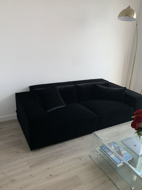 Black Couch Aesthetic, Black Velvet Couch, Black Sofa Living Room, Couch Black, Black Couch, Black Couches, Dream Apartment Decor, Velvet Couch, Modern Couch