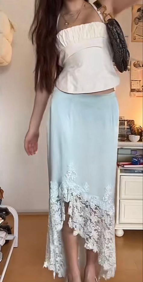 Long Skirt Outfit, Dream Sequence, Tube Top And Skirt, Skirt Aesthetic, Lace Tube Top, Long Skirt Outfits, Lit Outfits, Coastal Grandmother, Lace Cami Top