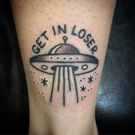 Ufo Tattoo, Alien Tattoo, Tattoo Cover, Traditional Tattoo Flash, Funny Tattoos, Tattoo Life, Star Tattoos, Love Tattoos, Pretty Tattoos