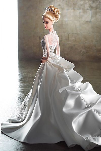 Wedding-day Barbies: Reem Acra Bride Barbie (2007).. i wanna look like Barbie on my wedding day ;)  haha Barbie Torte, Bridal Barbie, Collector Barbie, Bride Barbie, Barbie Bridal, Barbie Wedding Dress, Barbie Silkstone, Wedding Doll, Barbie Bride