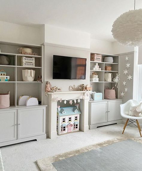 Playroom Lounge, Dining Room Playroom, Nursery Details, Alcove Cupboards, Girls Playroom, Playroom Storage, Open Plan Living Room, Playroom Design, Kitchen Family Rooms