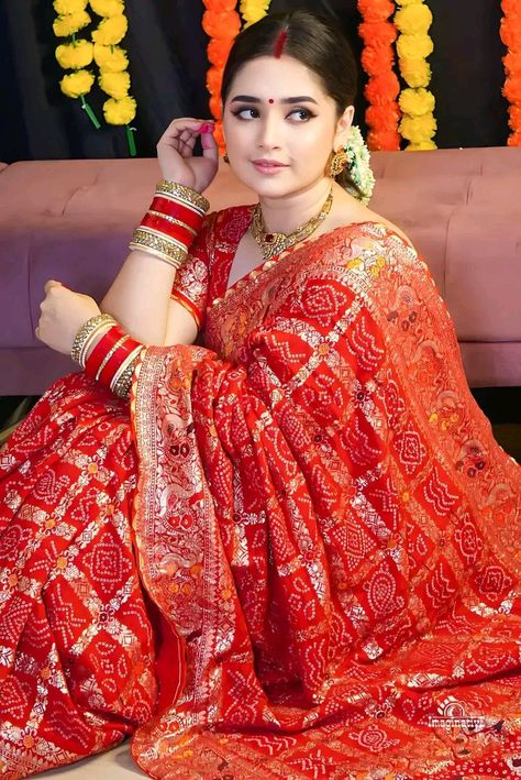 Bridal Lehenga Designs, Indian Sari Dress, Bhojpuri Actress, Attractive Dresses, Celebrity Casual Outfits, Indian Bride Outfits, Latest Bridal Dresses, Fancy Sarees Party Wear, Saree Designs Party Wear