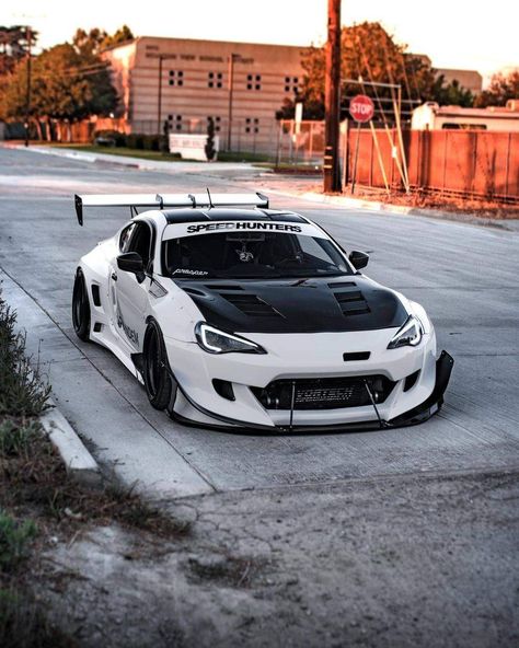 Brz Car, Auto Jeep, Tmax Yamaha, Tipografi 3d, Slammed Cars, Mobil Drift, Toyota Gt86, Best Jdm Cars, Pimped Out Cars