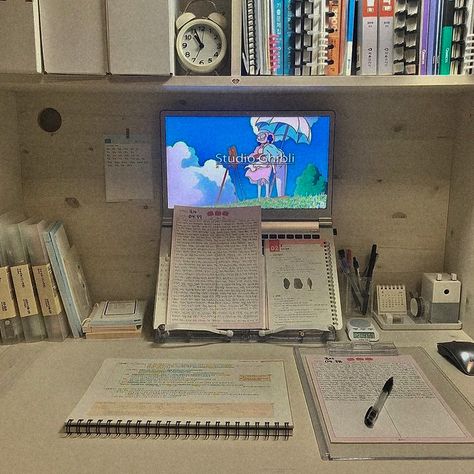 Study Desk Decor, Study Corner, Study Stationery, Desk Inspiration, Study Organization, Study Inspo, Study Room Decor, Study Areas, School Study Tips