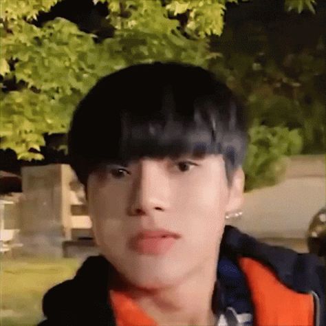 Mood Gif, Meme Gifs, Wooyoung Ateez, Woo Young, Face Expressions, Kpop Funny, Cute Gif, Funny Faces, Reaction Pictures